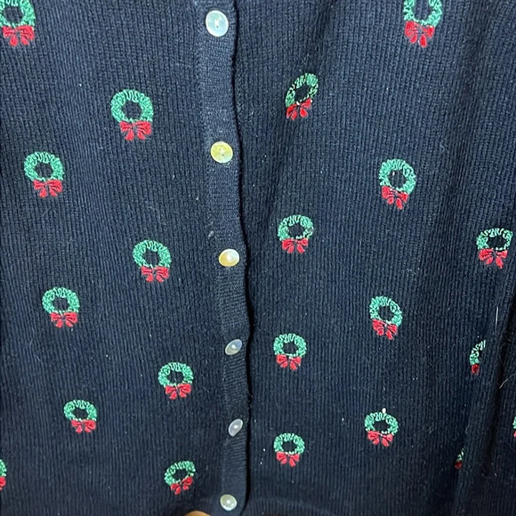 Orvis Vintage Womens 100% Wool sweater button cardigan Christmas Wreaths M party - Picture 7 of 7